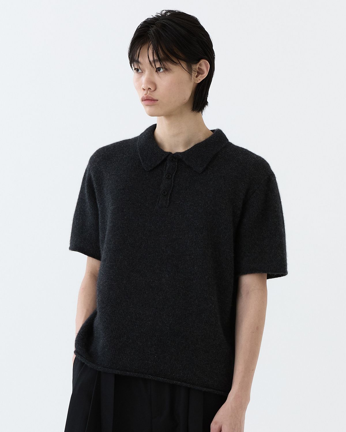 디앤드퀘스천(THEENDQUESTION) Raccoon collar knit top / DARK GRAY