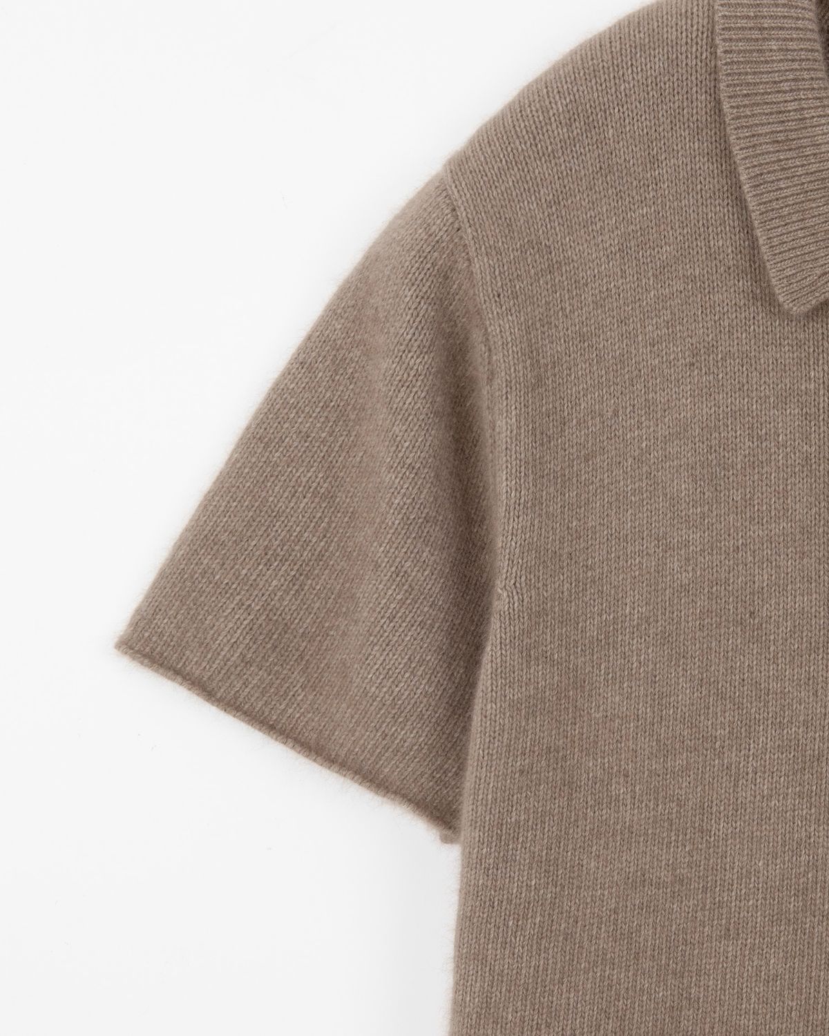디앤드퀘스천(THEENDQUESTION) Raccoon collar knit top / DARK BEIGE