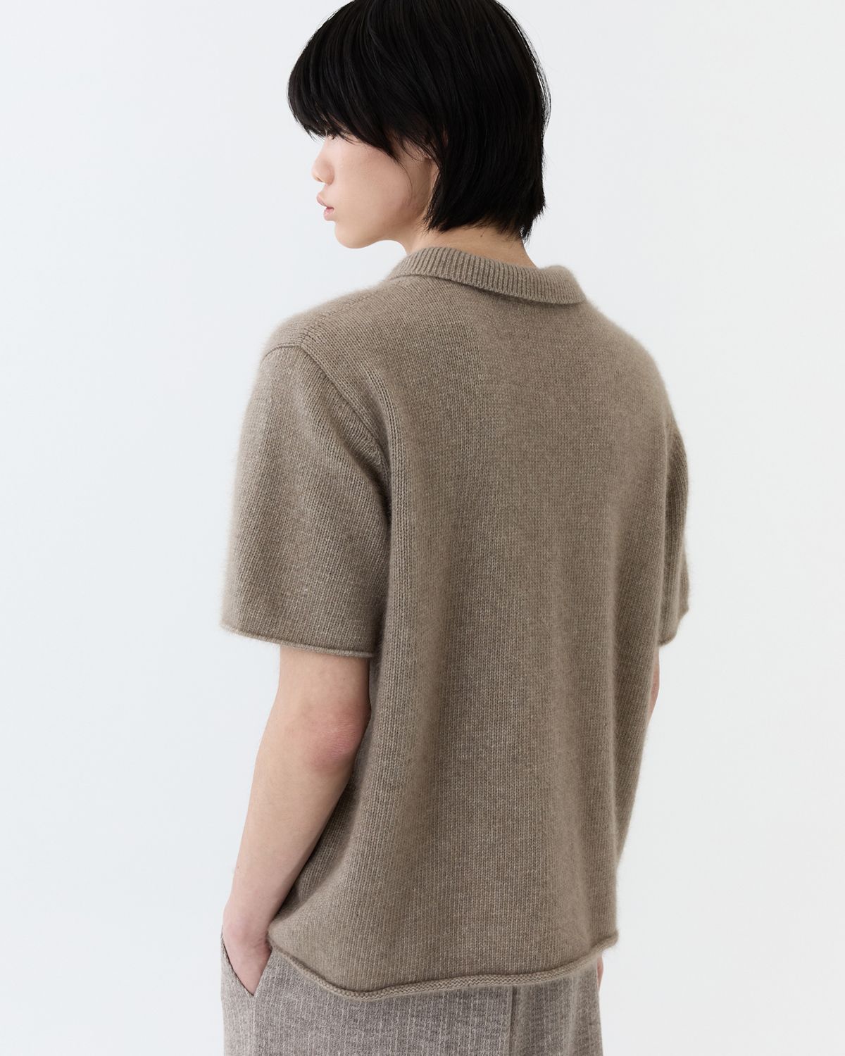 디앤드퀘스천(THEENDQUESTION) Raccoon collar knit top / DARK BEIGE