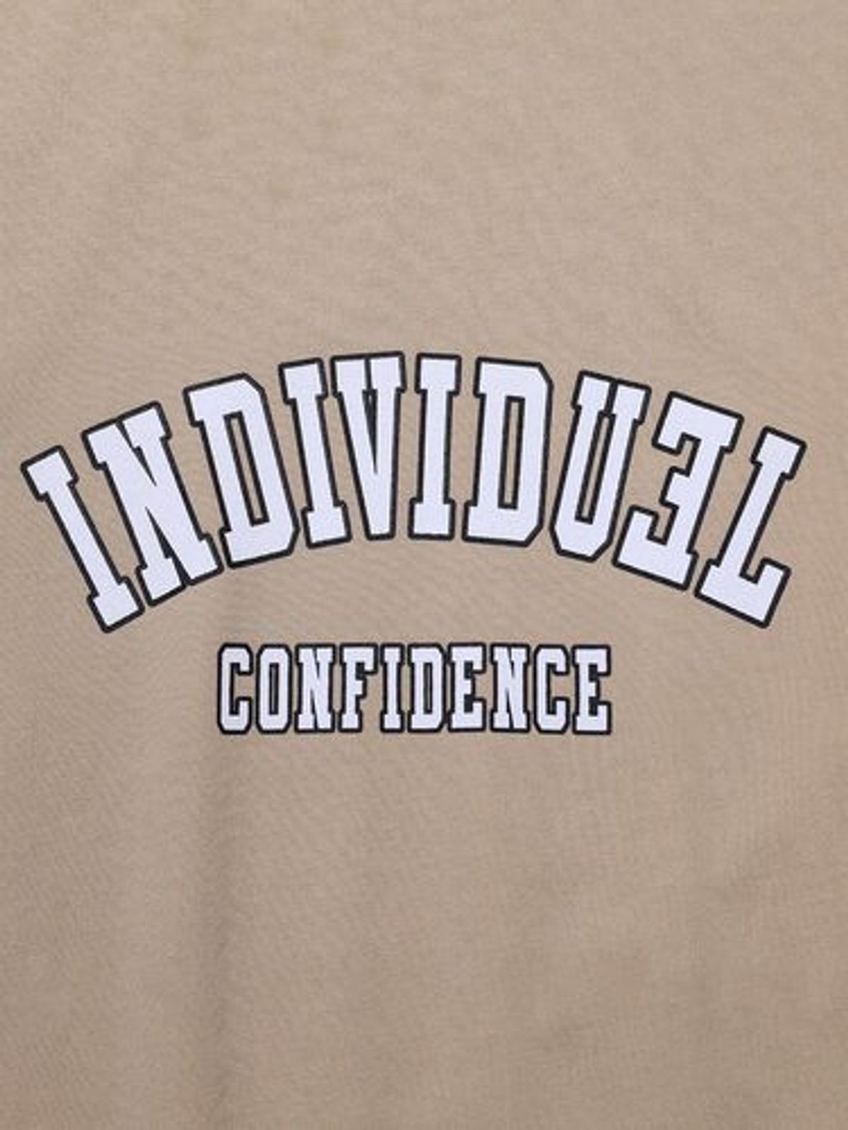 인디비주엘(INDIVIDUEL) 샌디 베이직 포켓 맨투맨