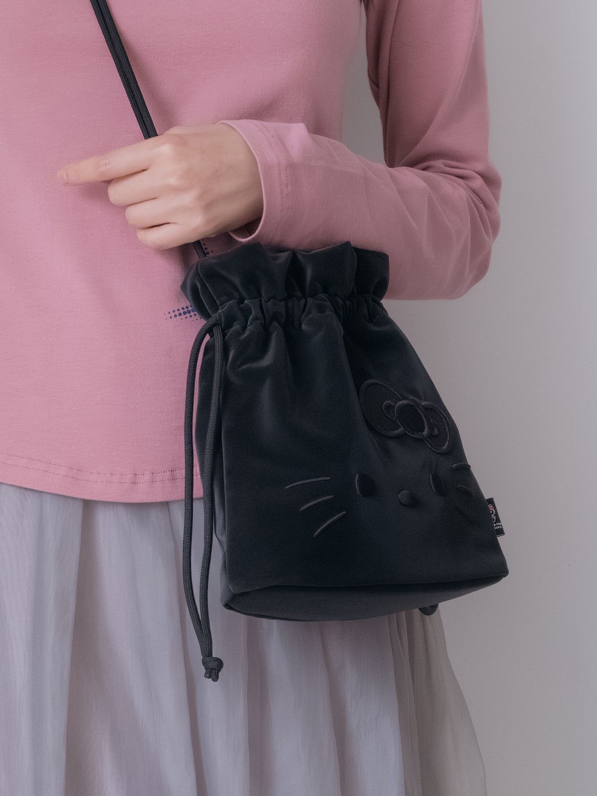 조셉앤스테이시(JOSEPH&STACEY) Drawstring Cross Hello Kitty Haze Black