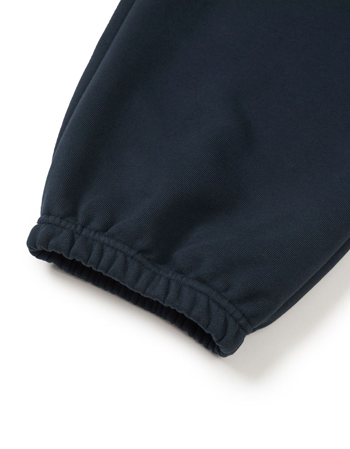 엠엠엘지(MMLG) ESSENTIAL CIRCLE SWEAT PANTS (AUTHENTIC NAVY)