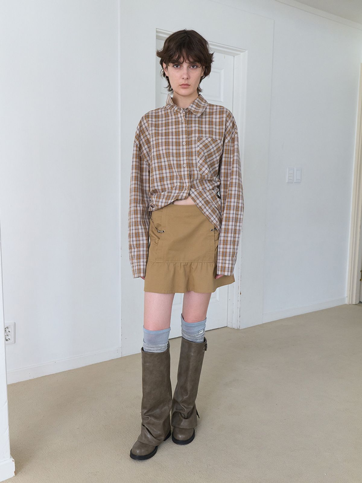 레이브(RAIVE) Seam Details Shirred Mini Skirt VW5AS342_2color