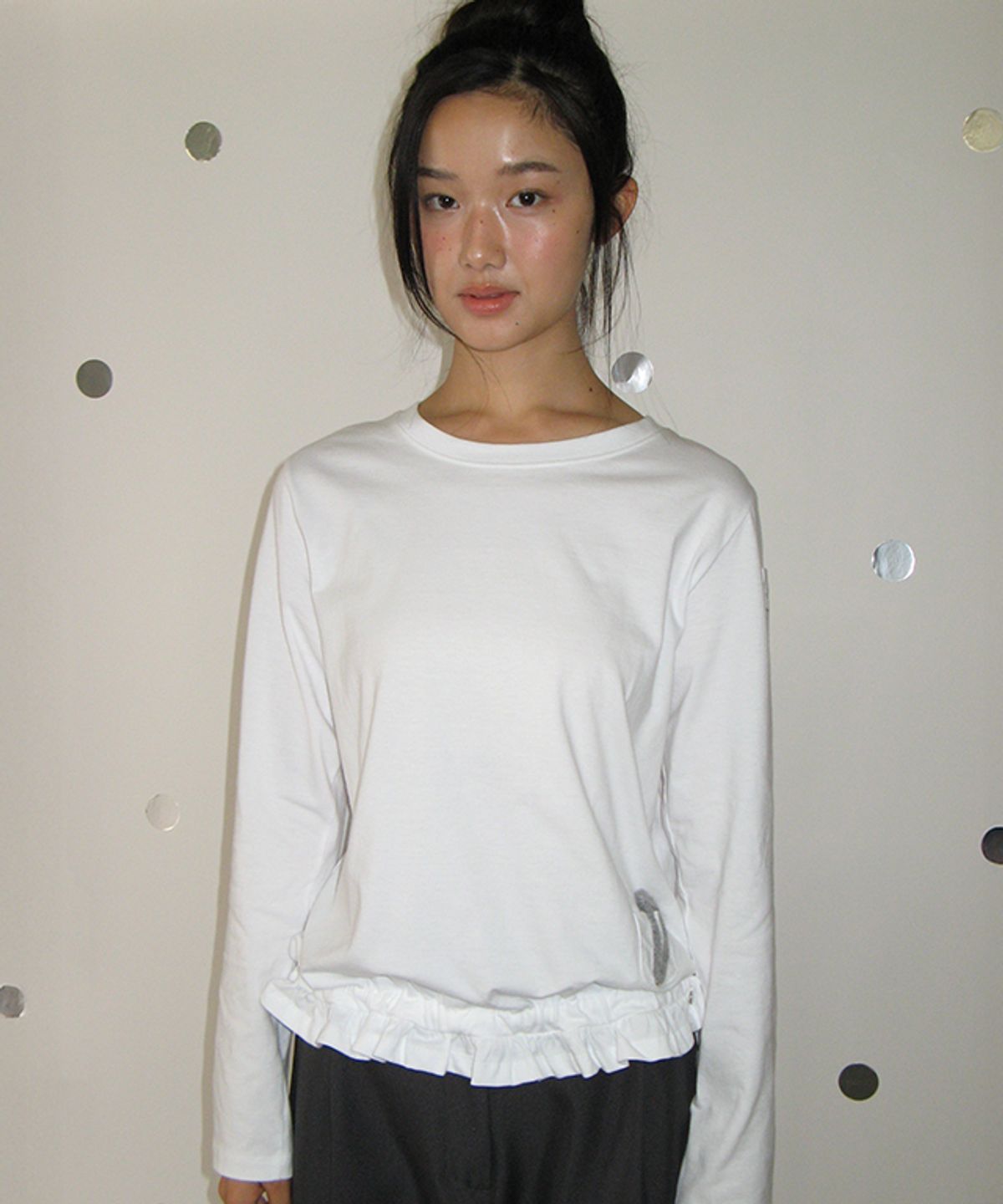 론론(RONRON) MINI POCKET SHIRRING LONG SLEEVE WHITE