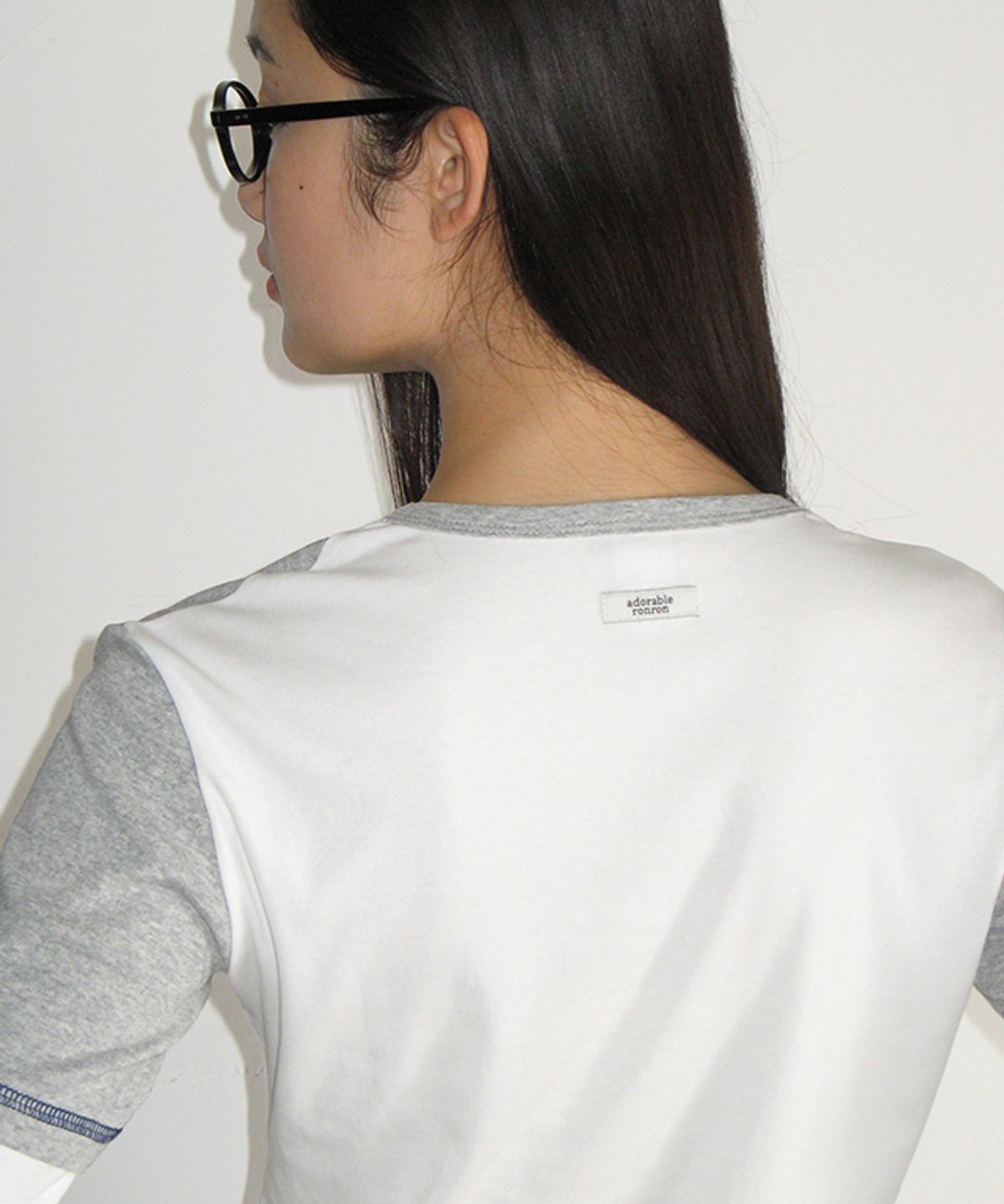 론론(RONRON) SPORTY SLIM LAYERED LONG SLEEVE WHITE GREY