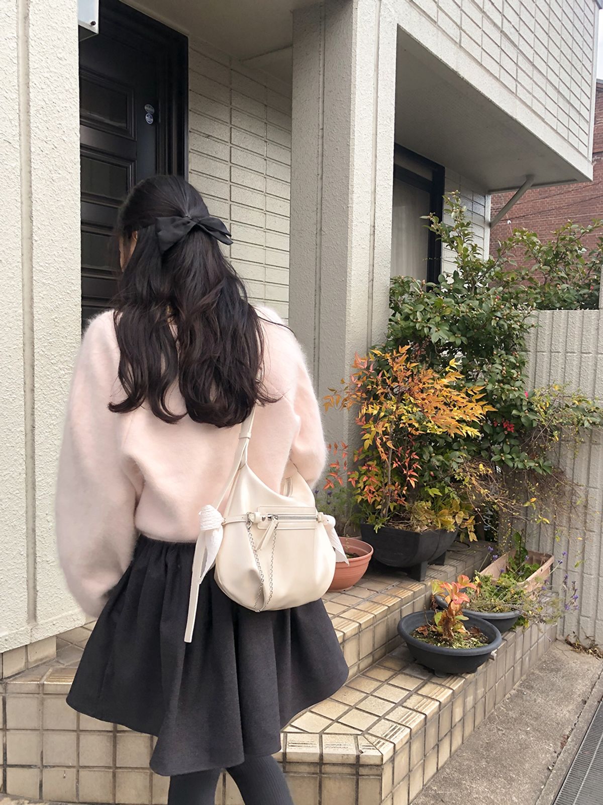 오부니(OVUNI) 벨티드 리본백_크림