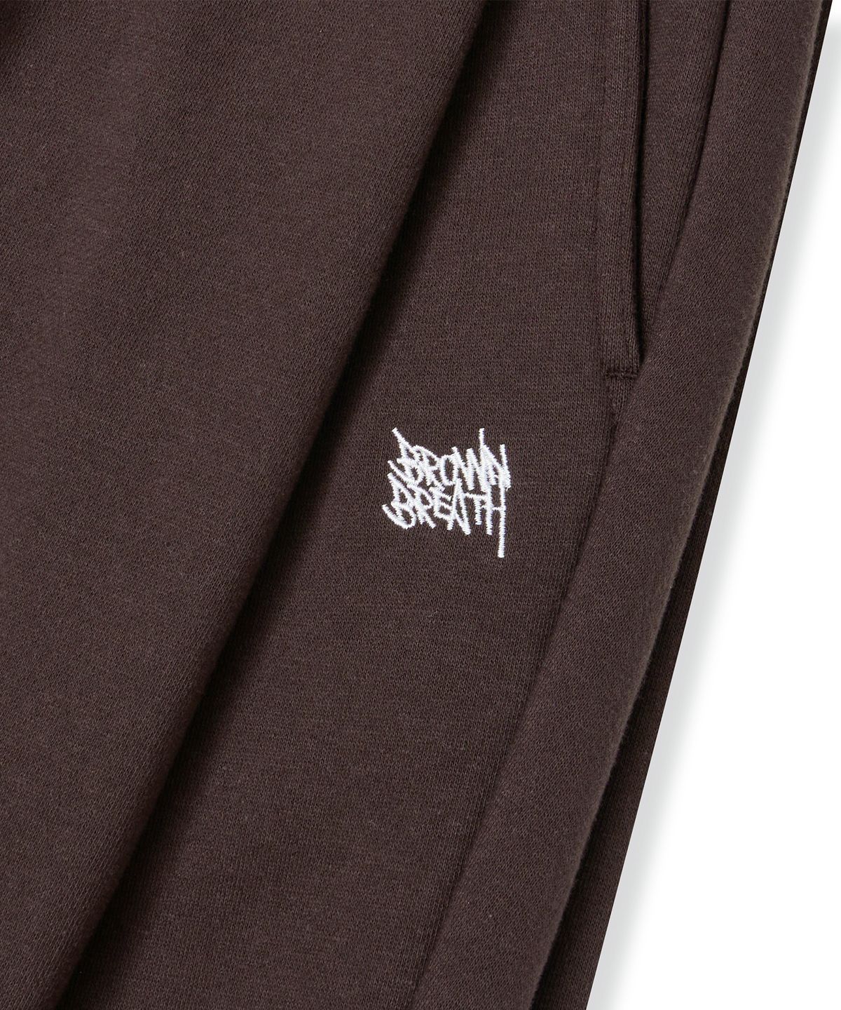 브라운브레스(BROWNBREATH) TAG TWO TUCK WIDE SWEAT PANTS - DARK BROWN