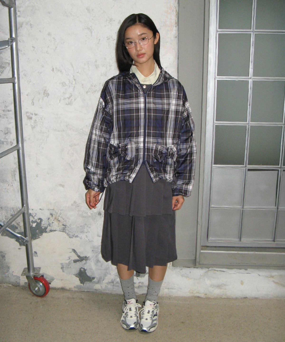 론론(RONRON) HEART POCKET HALF PLEATED DRESS GREY
