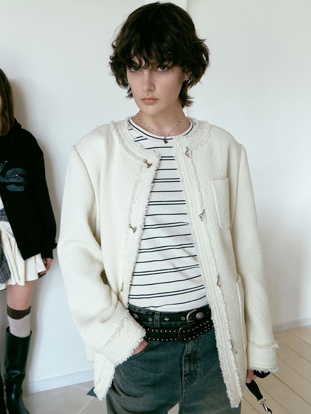 레이브(RAIVE) (사이즈추가)Trimmed Hook Midi Tweed Jacket VW5AJ230_2color