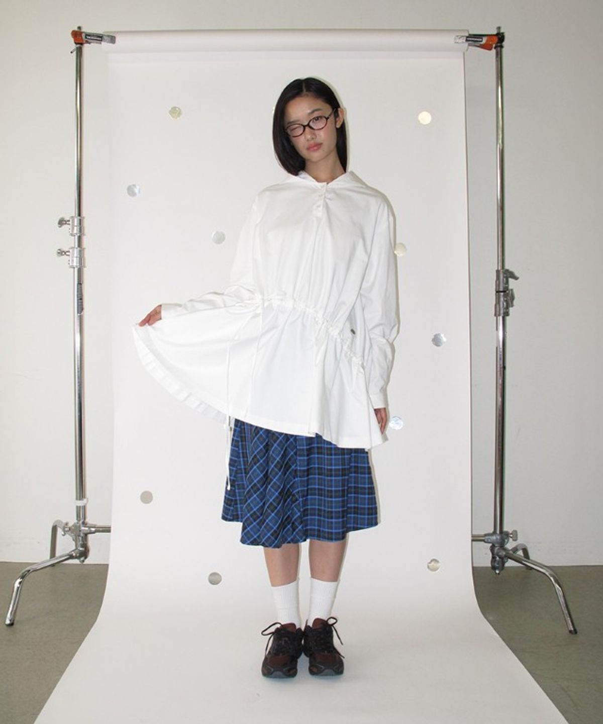 론론(RONRON) RUCHED HOODED STRING DRESS WHITE