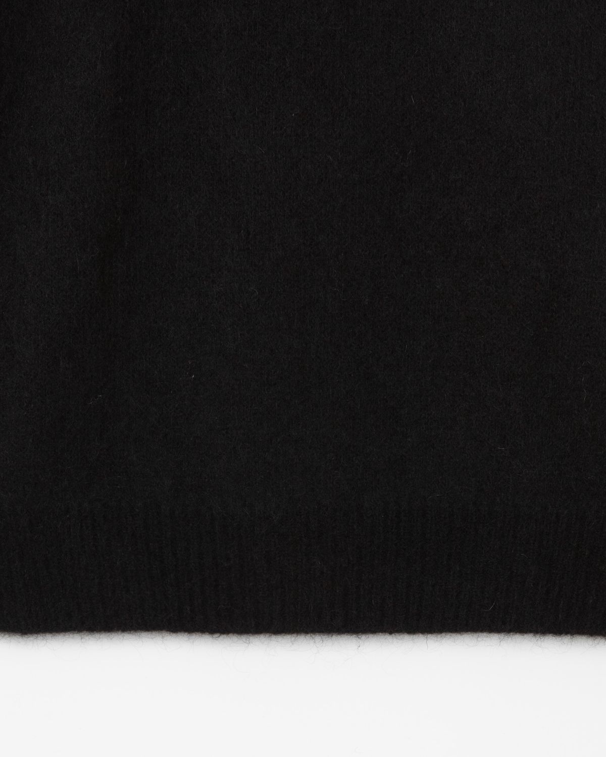 디앤드퀘스천(THEENDQUESTION) Kid mohair button turtle knit top / BLACK