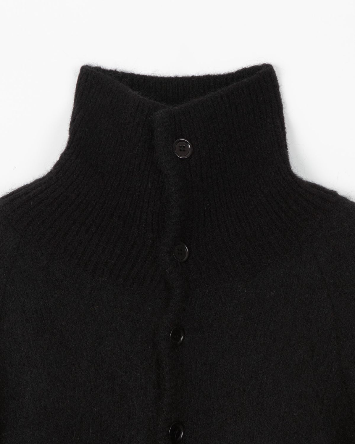 디앤드퀘스천(THEENDQUESTION) Kid mohair button turtle knit top / BLACK