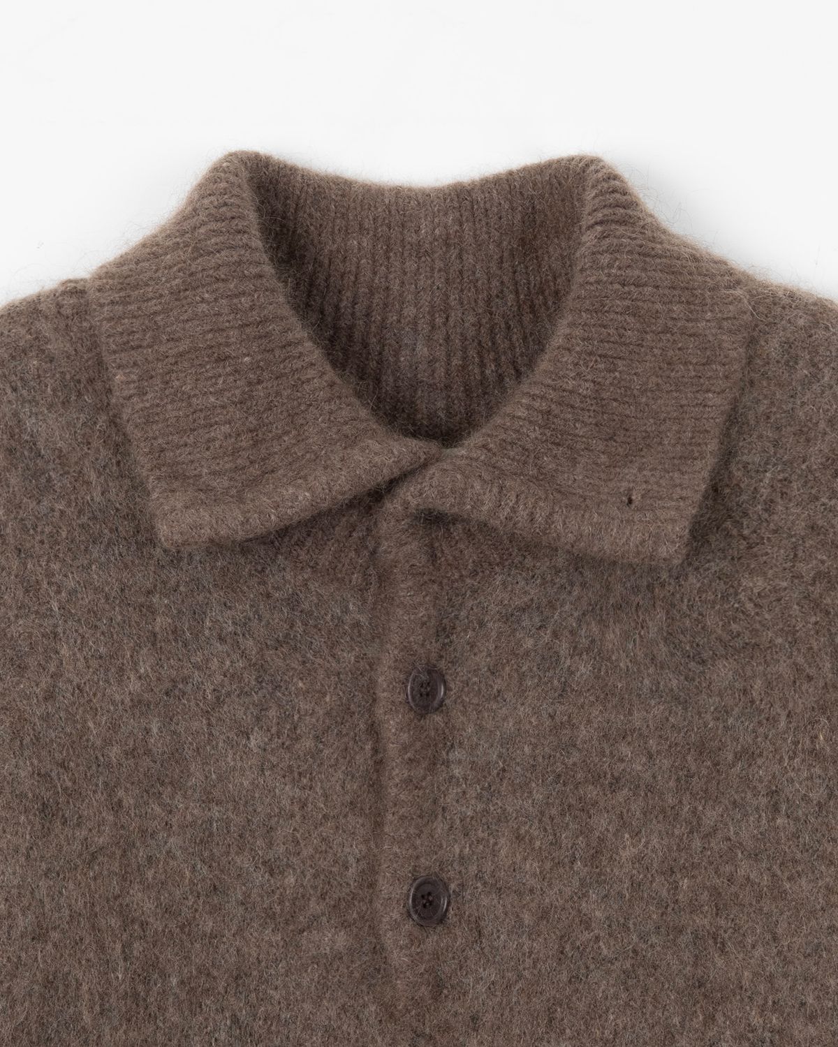 디앤드퀘스천(THEENDQUESTION) Kid mohair button turtle knit top / BROWN