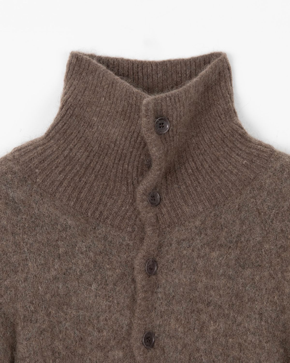 디앤드퀘스천(THEENDQUESTION) Kid mohair button turtle knit top / BROWN