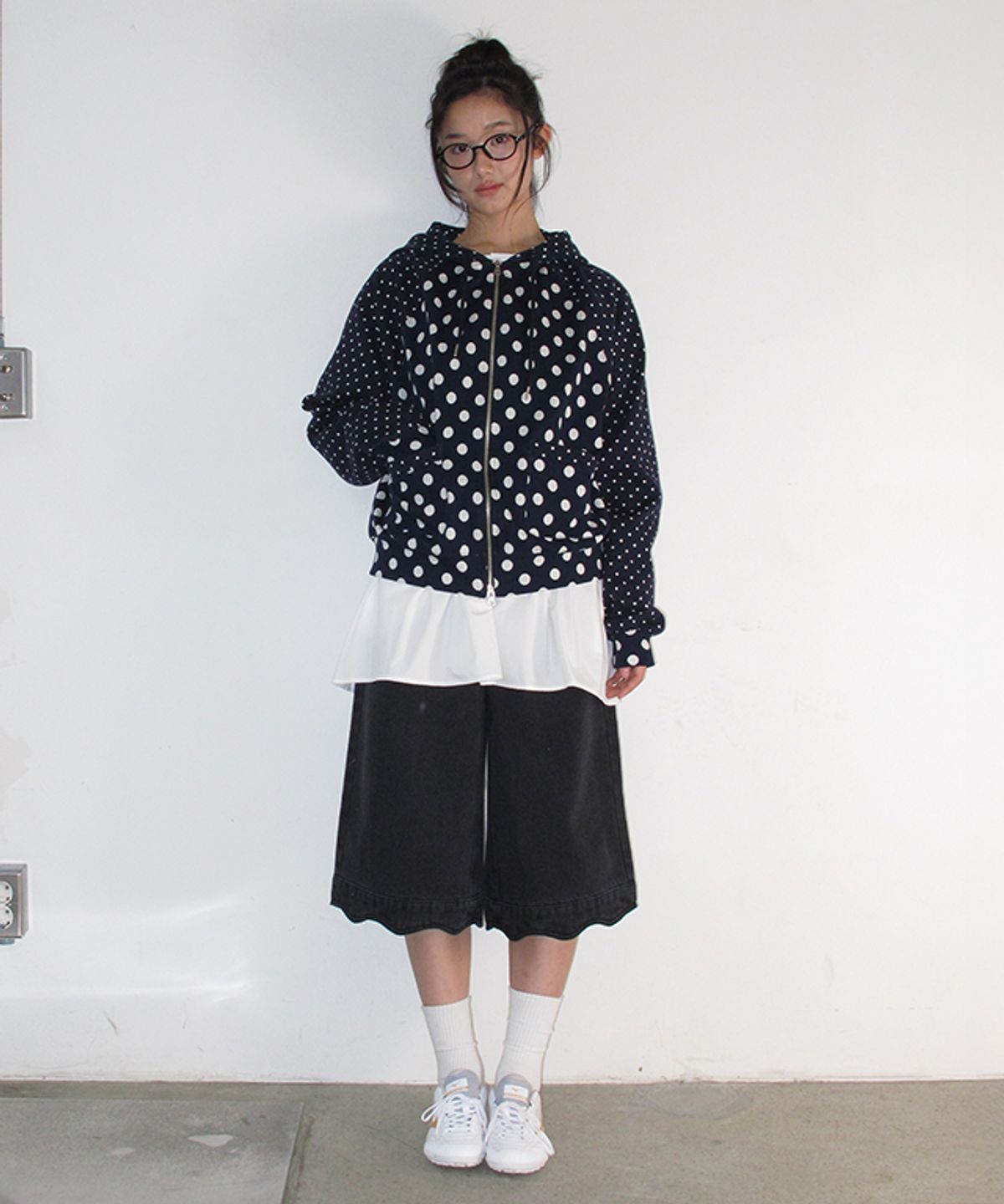 론론(RONRON) SCALLOP BERMUDA DENIM PANTS BLACK