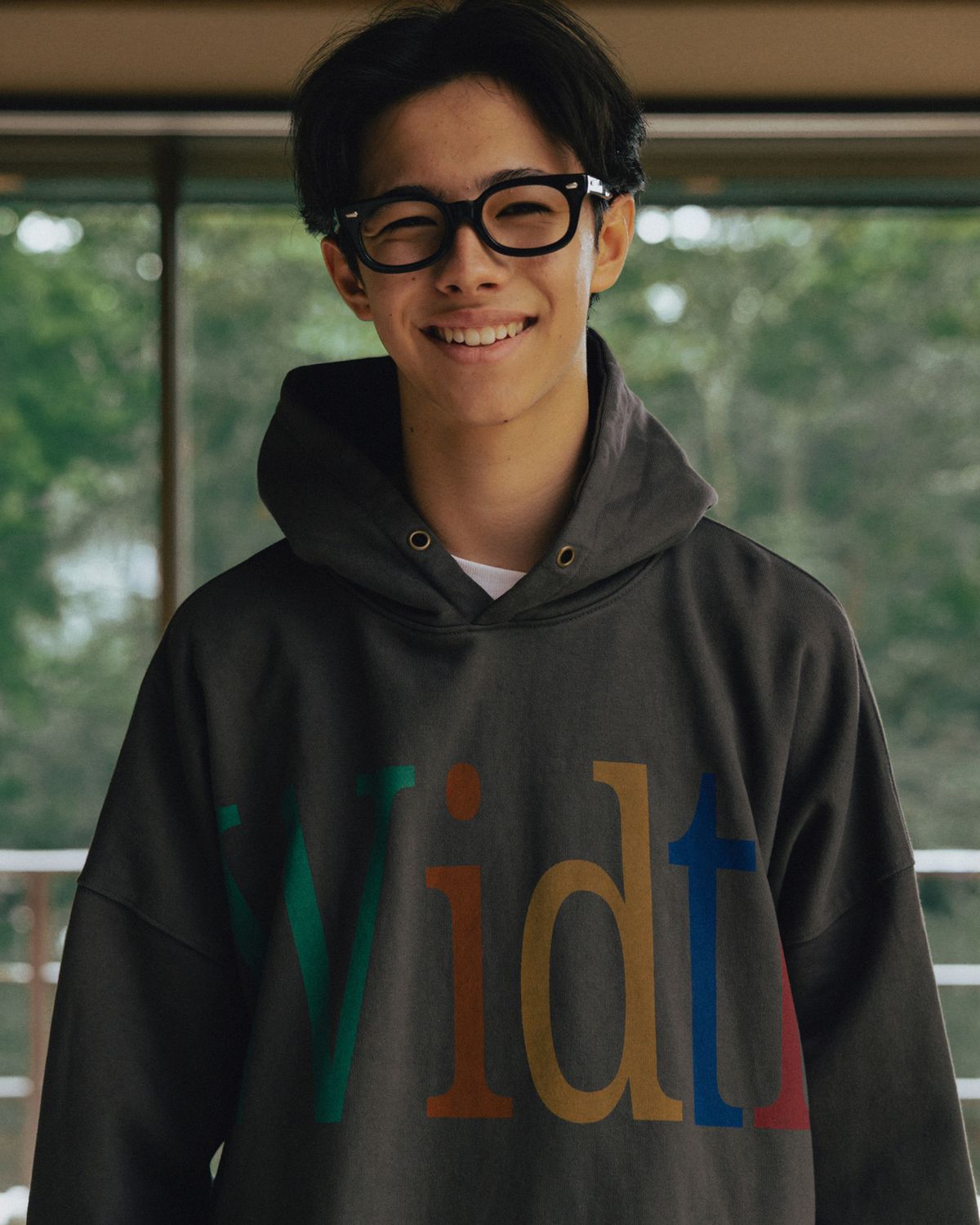 앵글런(ANGLAN) Width Print Hoodie - Charcoal