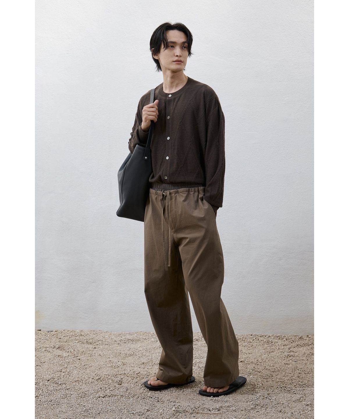 유스(YOUTH) Round Neck Textured Cardigan - Brown