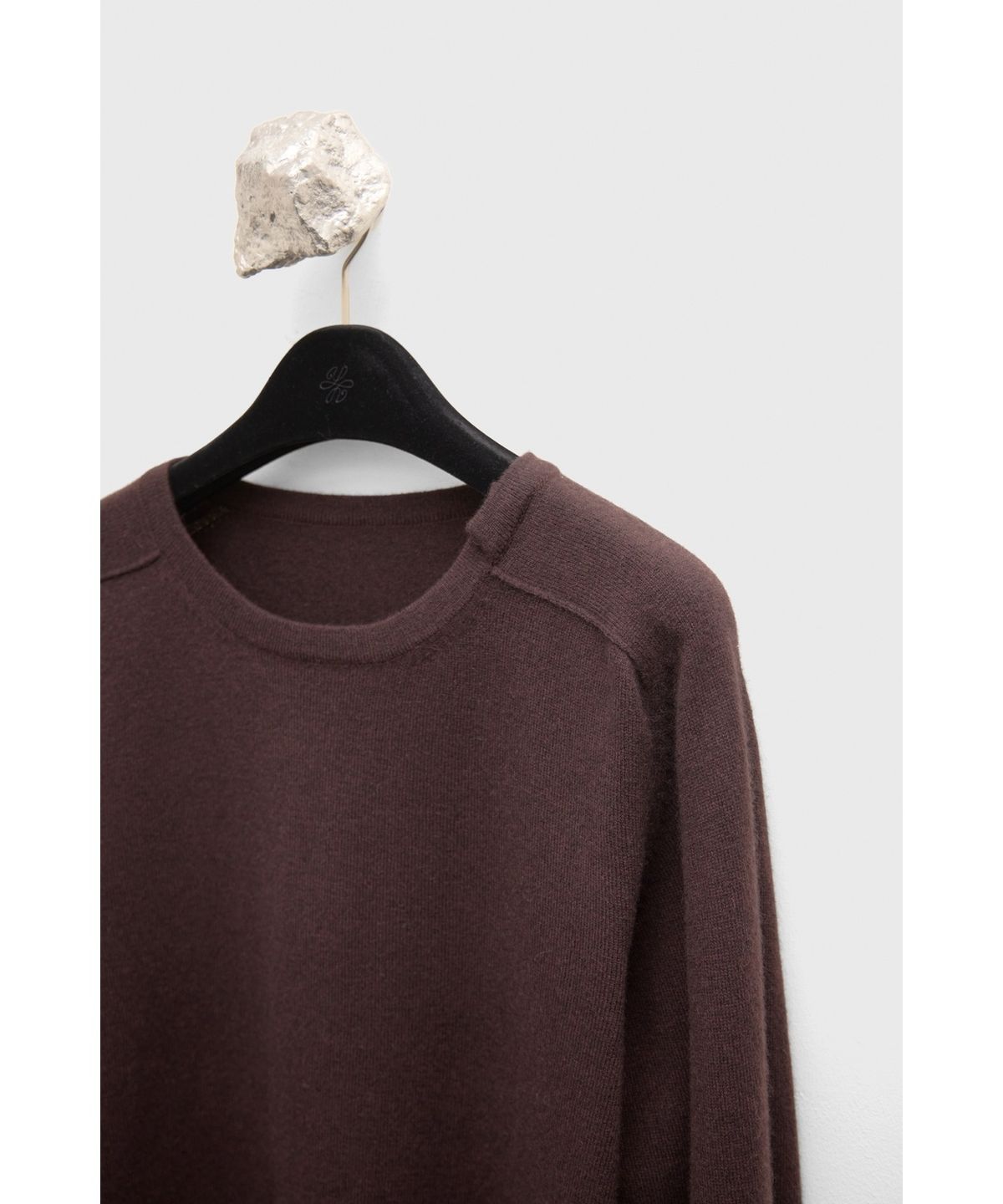 유스(YOUTH) Cashmere Asymmetric Neck Knit - Dark Brown