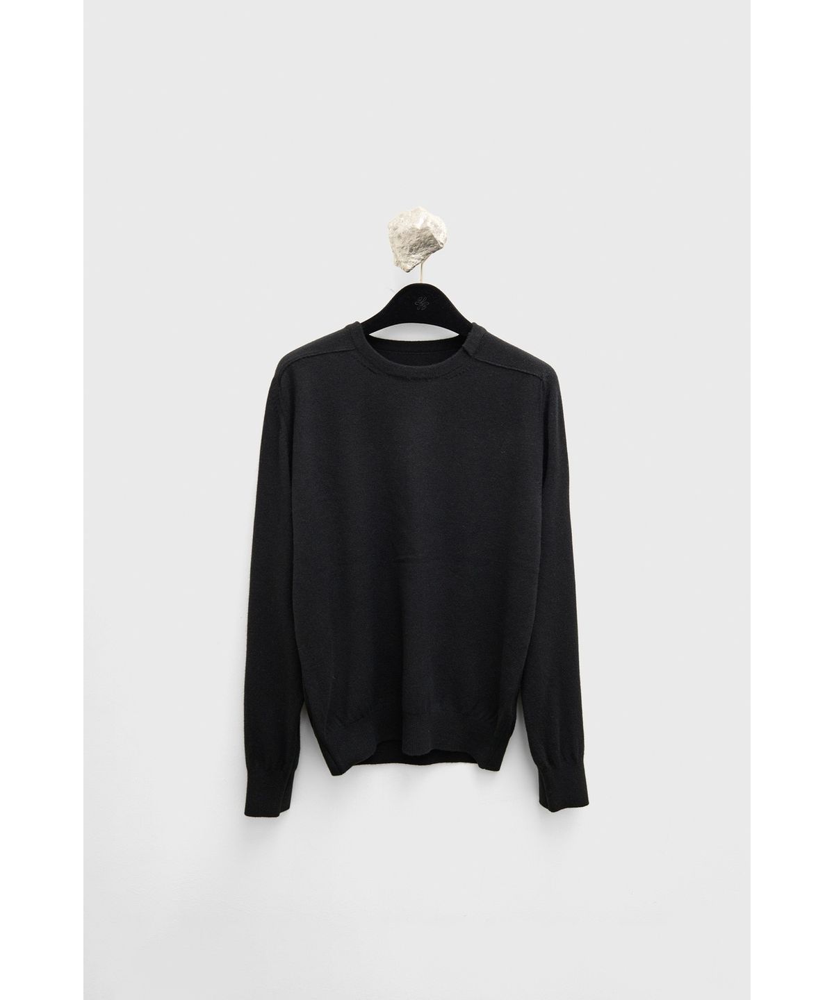 유스(YOUTH) Cashmere Asymmetric Neck Knit - Black