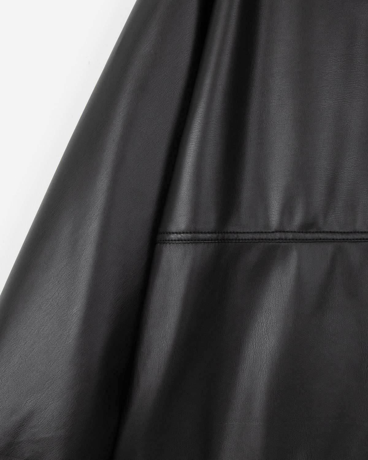 디앤드퀘스천(THEENDQUESTION) Leather hooded jumper / BLACK