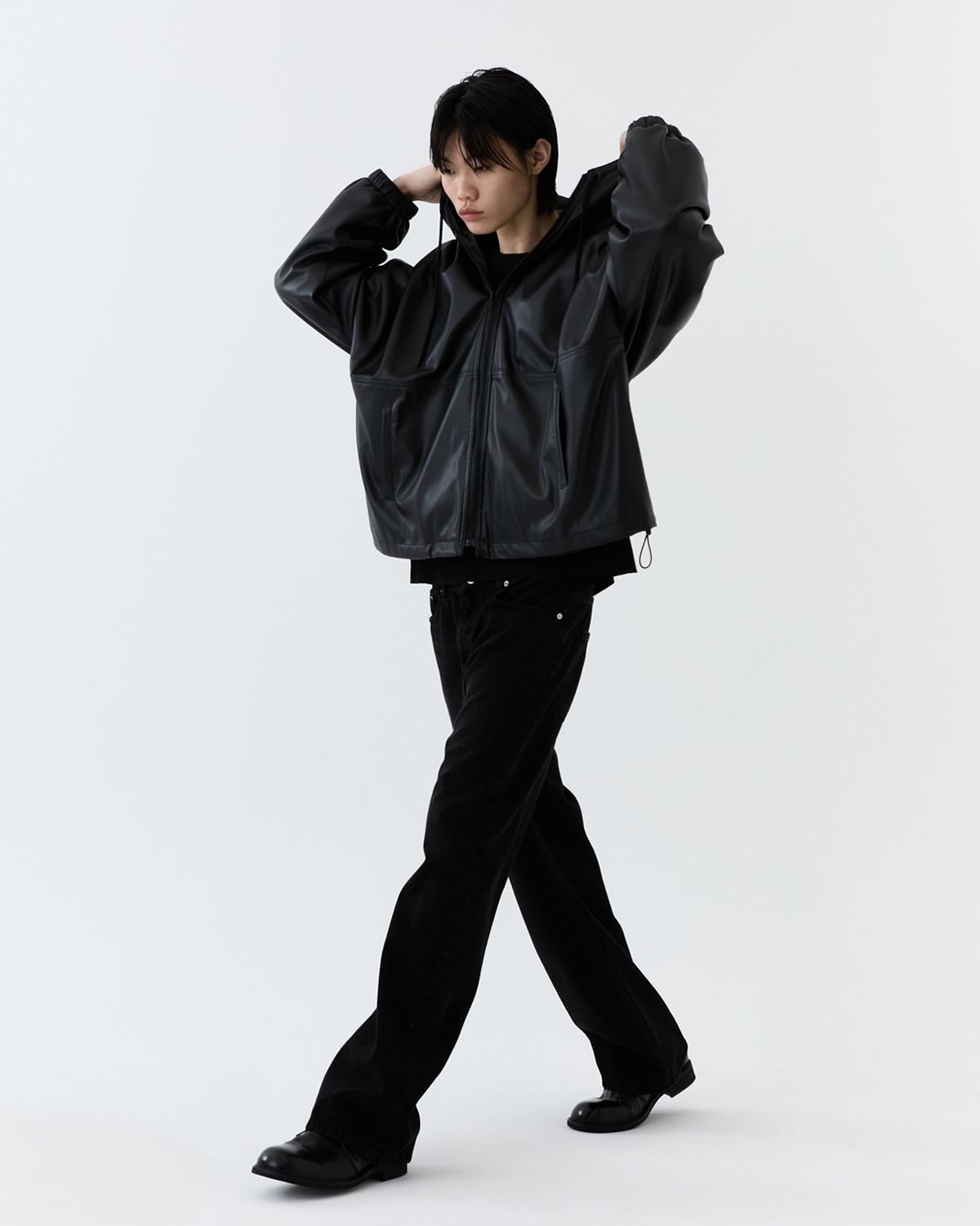 디앤드퀘스천(THEENDQUESTION) Leather hooded jumper / BLACK