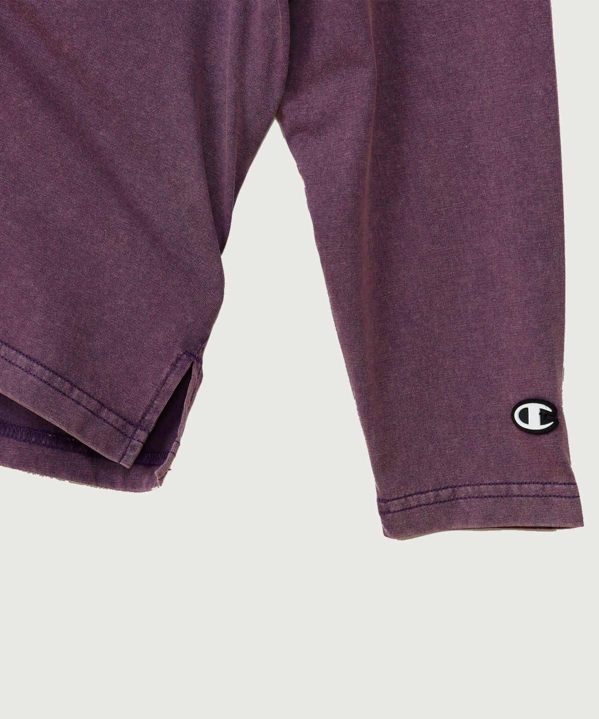 챔피온(CHAMPION) 워싱 레귤러핏 애슬레틱 롱슬리브 티셔츠 Purple