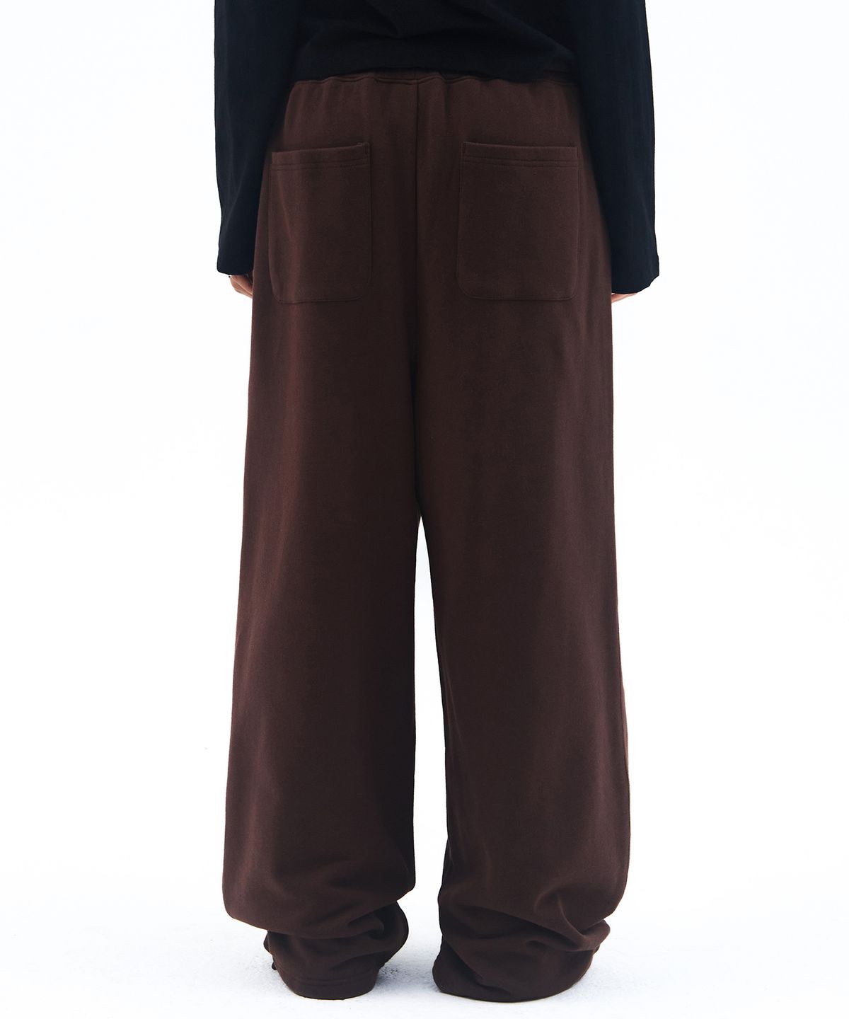 아메스 월드와이드(AMES-WORLDWIDE) BASIC SMALL LOGO SWEAT PANTS BROWN