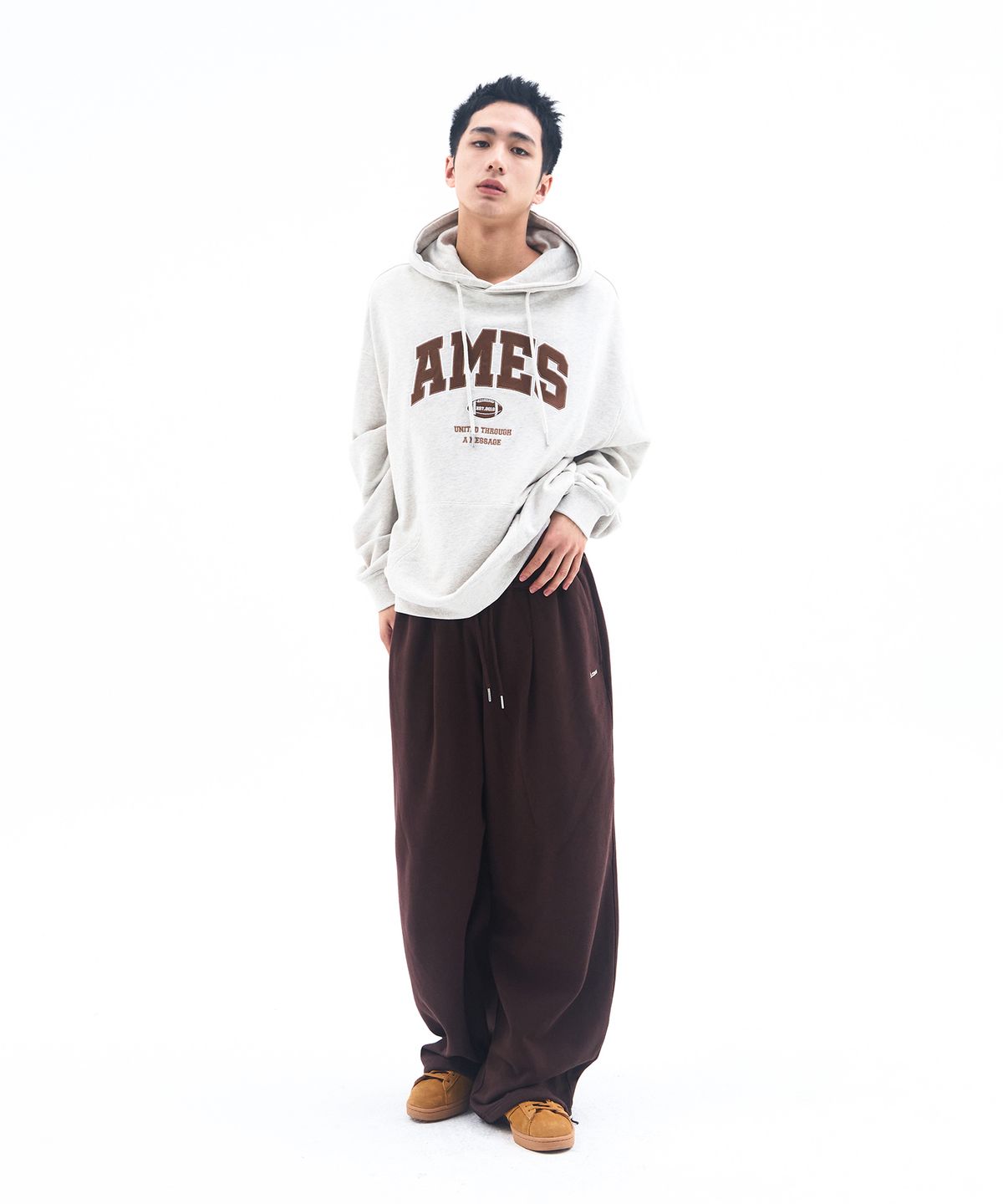 아메스 월드와이드(AMES-WORLDWIDE) BASIC SMALL LOGO SWEAT PANTS BROWN