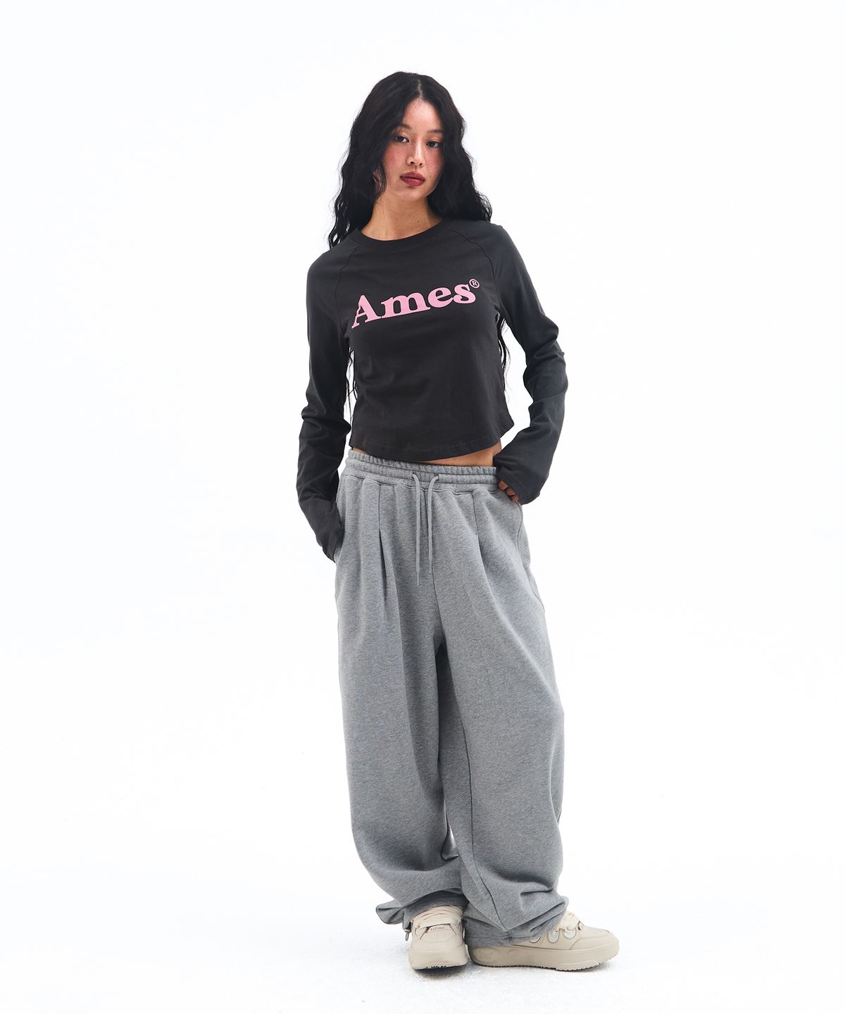 아메스 월드와이드(AMES-WORLDWIDE) BASIC SMALL LOGO SWEAT PANTS GREY