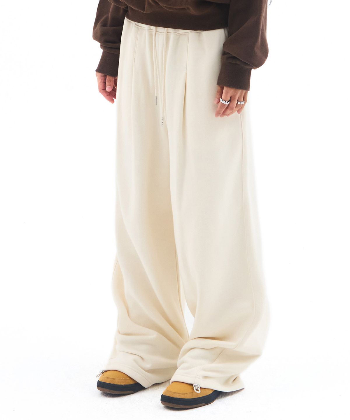 아메스 월드와이드(AMES-WORLDWIDE) BASIC SMALL LOGO SWEAT PANTS CREAM