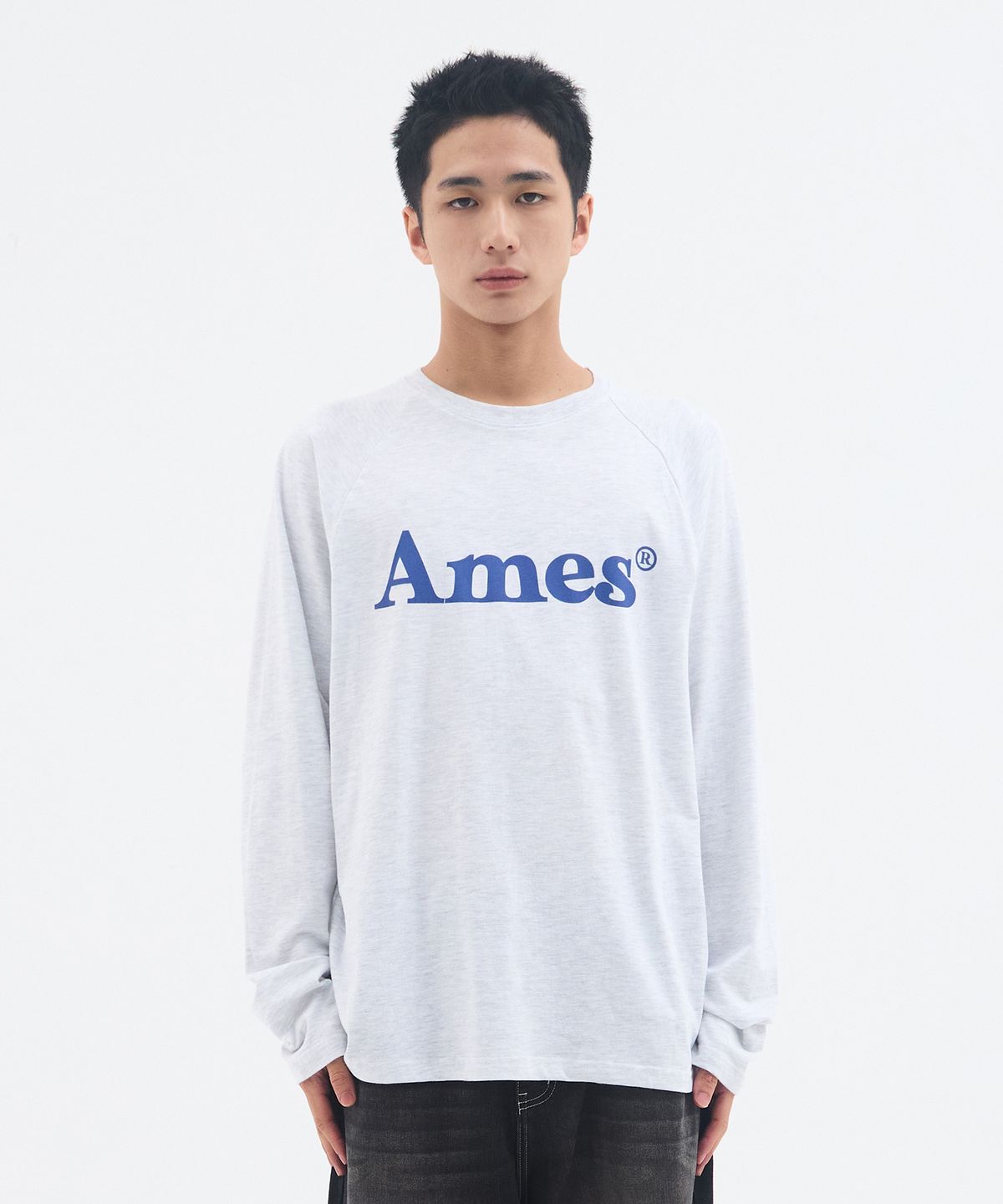 아메스 월드와이드(AMES-WORLDWIDE) BASIC LOGO LONGSLEEVE TEE LIGHT GREY