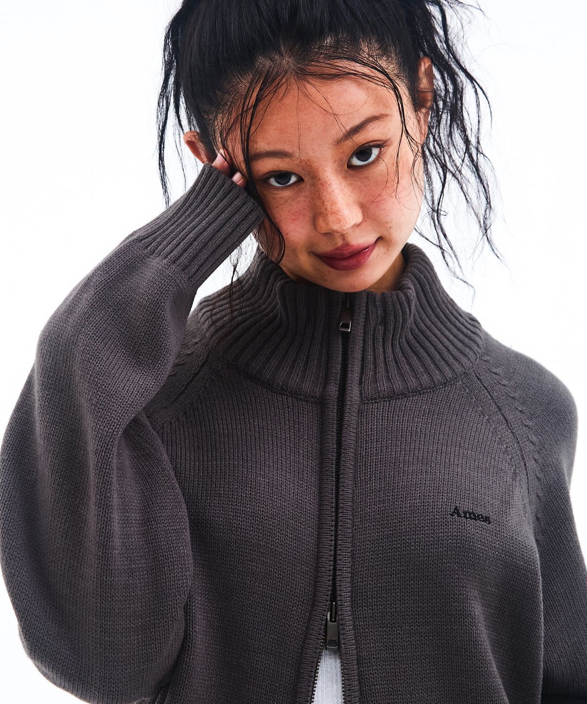 아메스 월드와이드(AMES-WORLDWIDE) BASIC KNIT ZIP-UP CHARCOAL