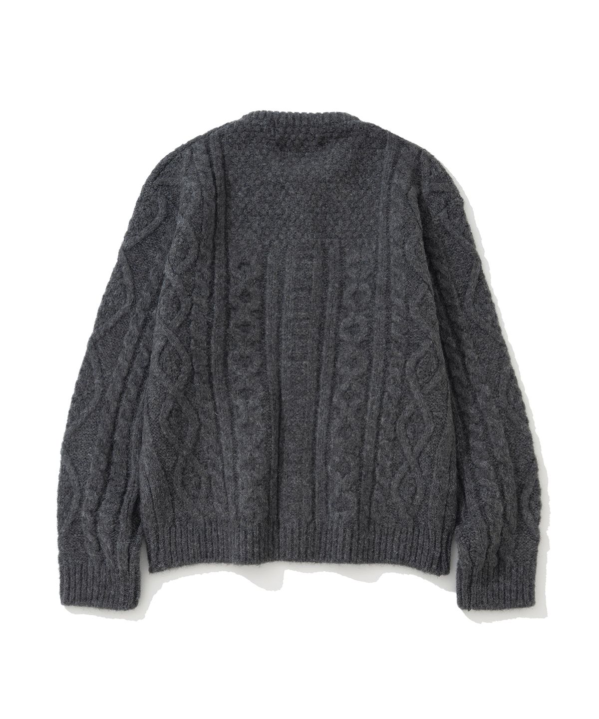 니티드(KNITTED) (UNISEX)볼드 케이블 라운드 니트 가디건 CHARCOAL