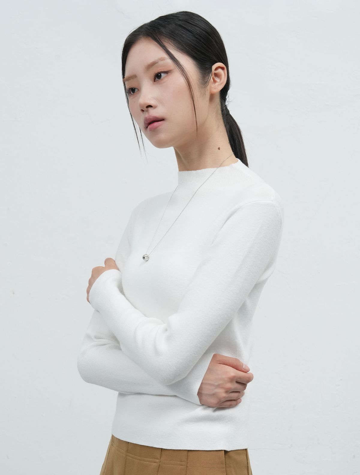 제너럴아이디어(GENERALIDEA) 이지 모크넥 풀오버 [WHITE] / WBE4L05524