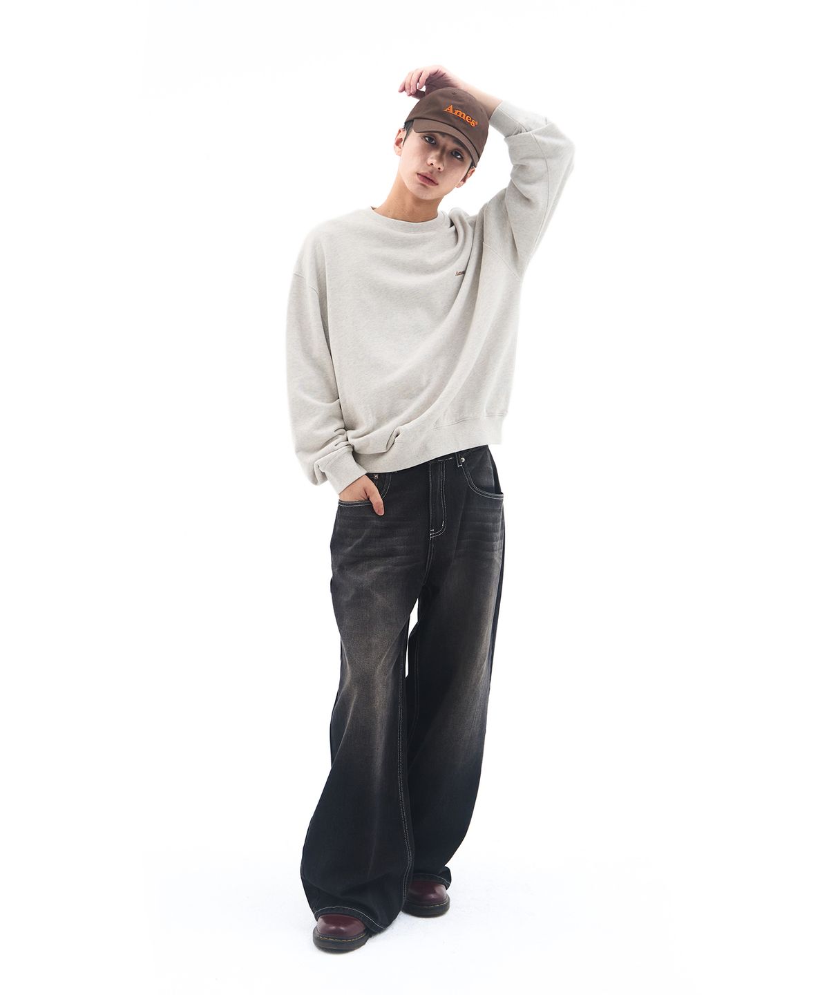 아메스 월드와이드(AMES-WORLDWIDE) BASIC SMALL LOGO SWEATSHIRT OATMEAL