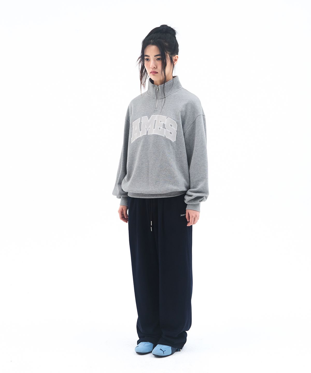 아메스 월드와이드(AMES-WORLDWIDE) BASIC APPLIQUE HALF ZIP SWEATSHIRT GREY