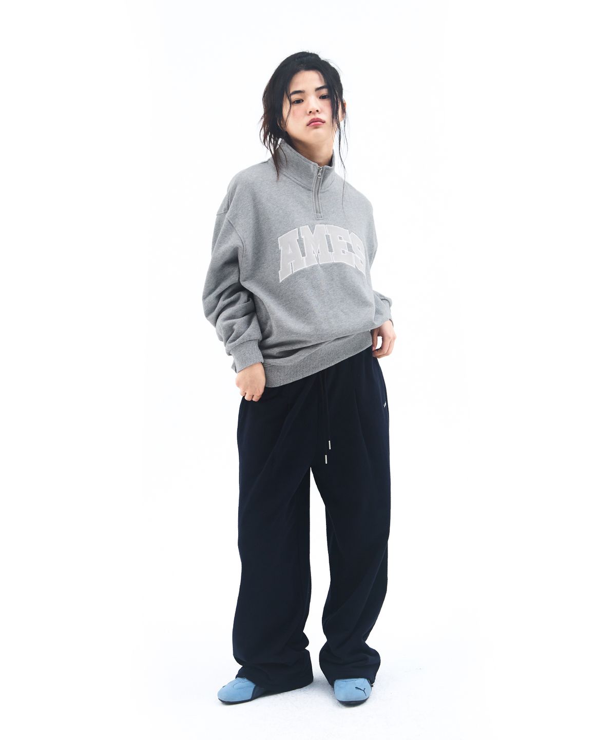 아메스 월드와이드(AMES-WORLDWIDE) BASIC APPLIQUE HALF ZIP SWEATSHIRT GREY