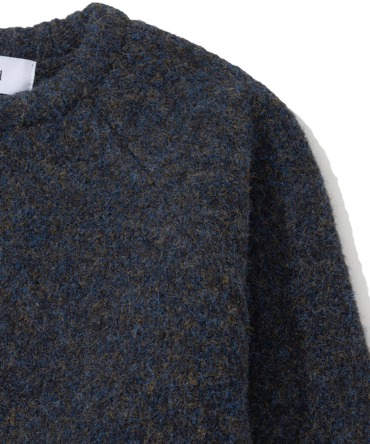 니티드(KNITTED) (UNISEX)부클 래글런 크롭 라운드 니트 BLACK