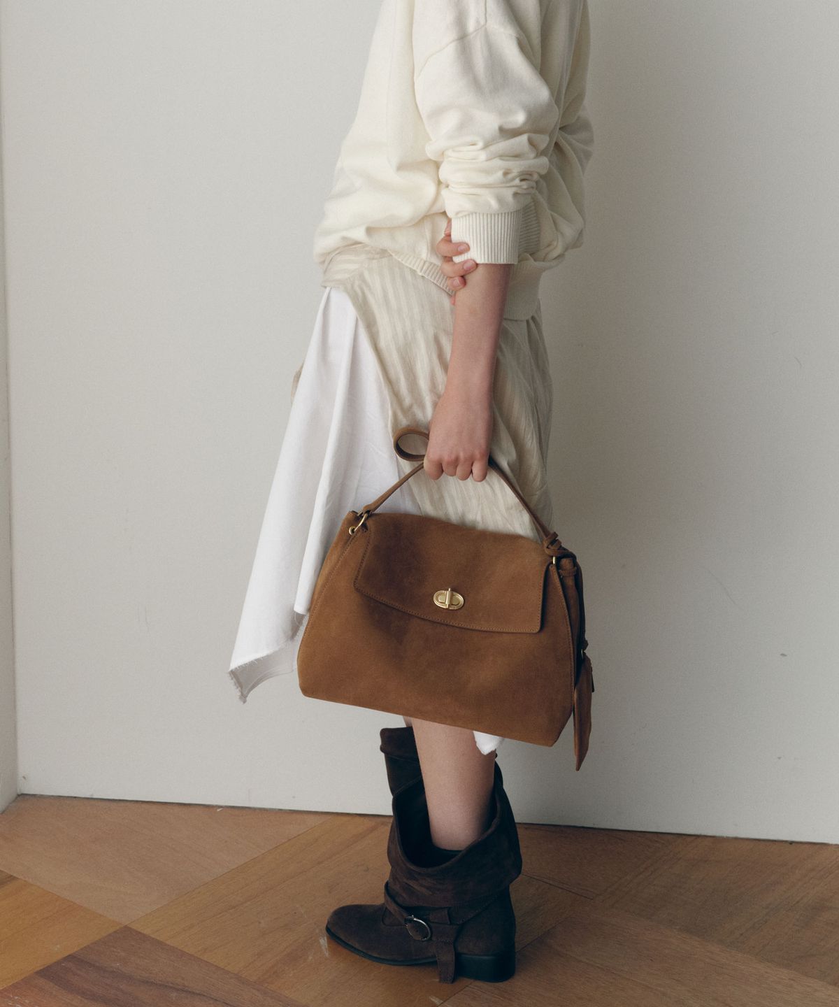 질스튜어트액세서리(JILLSTUART ACC) [AUBE] 이태리스웨이드/누벅 오브 장식 숄더백 M 4color
