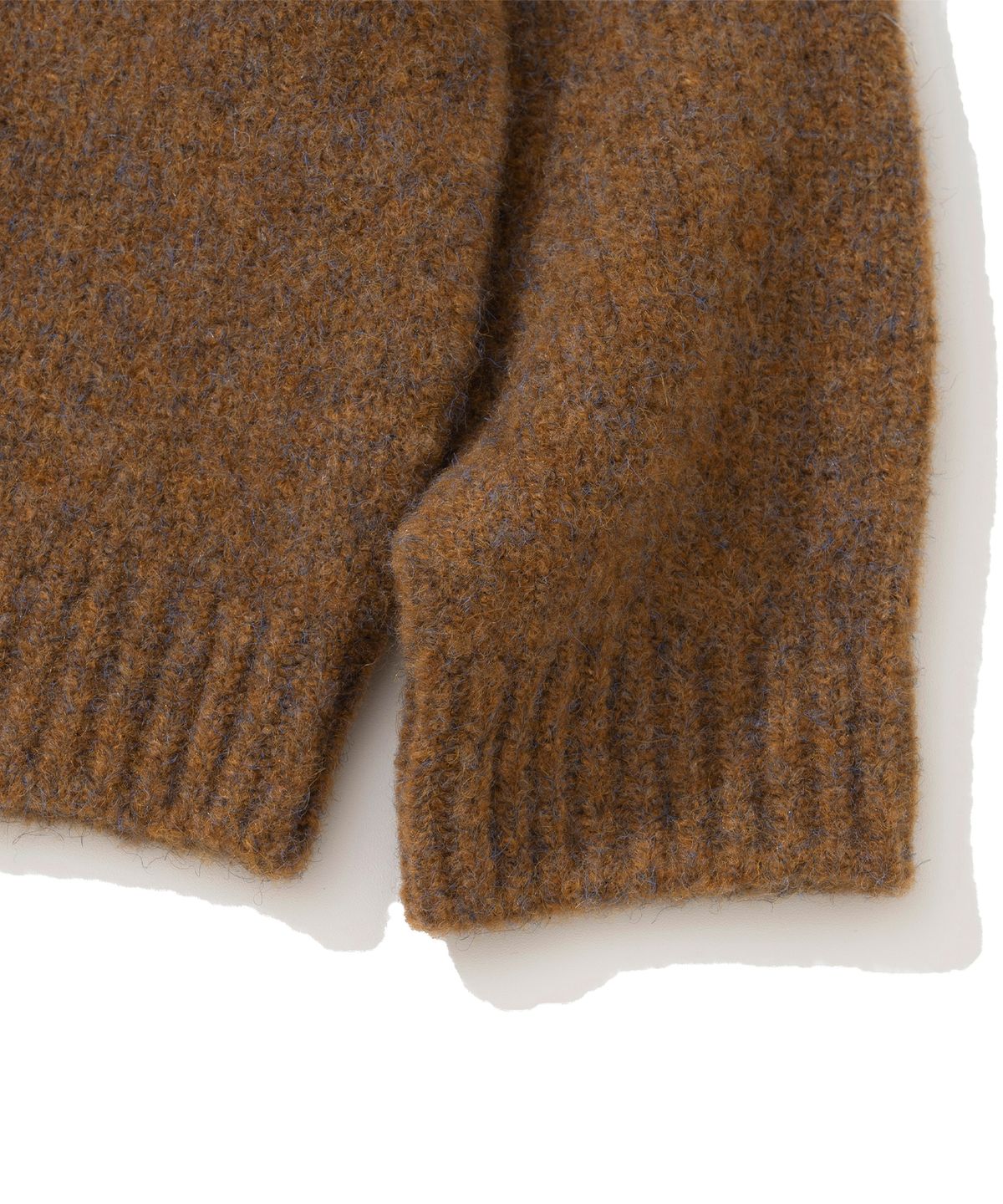 니티드(KNITTED) (UNISEX)부클 래글런 크롭 라운드 니트 CAMEL