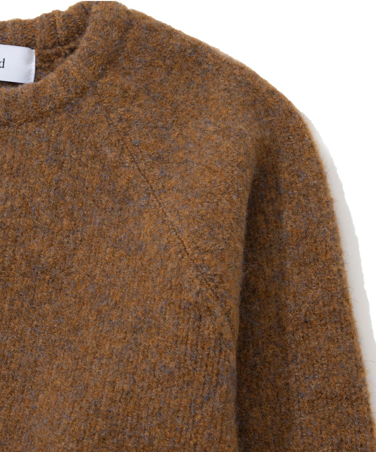 니티드(KNITTED) (UNISEX)부클 래글런 크롭 라운드 니트 CAMEL