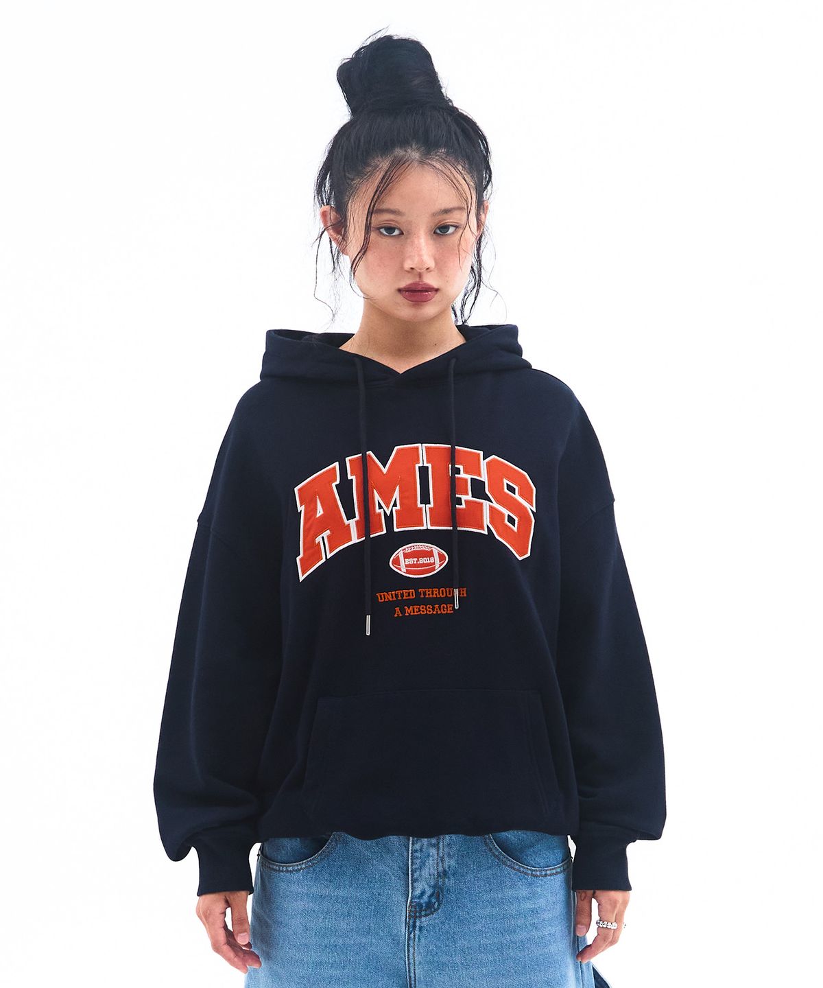 아메스 월드와이드(AMES-WORLDWIDE) BASIC APPLIQUE HOODIE NAVY