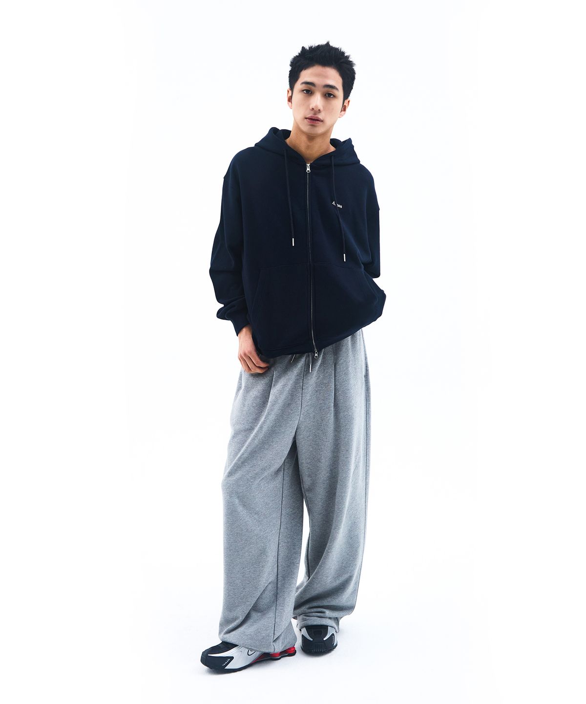 아메스 월드와이드(AMES-WORLDWIDE) BASIC SMALL LOGO HOODIE ZIP UP NAVY