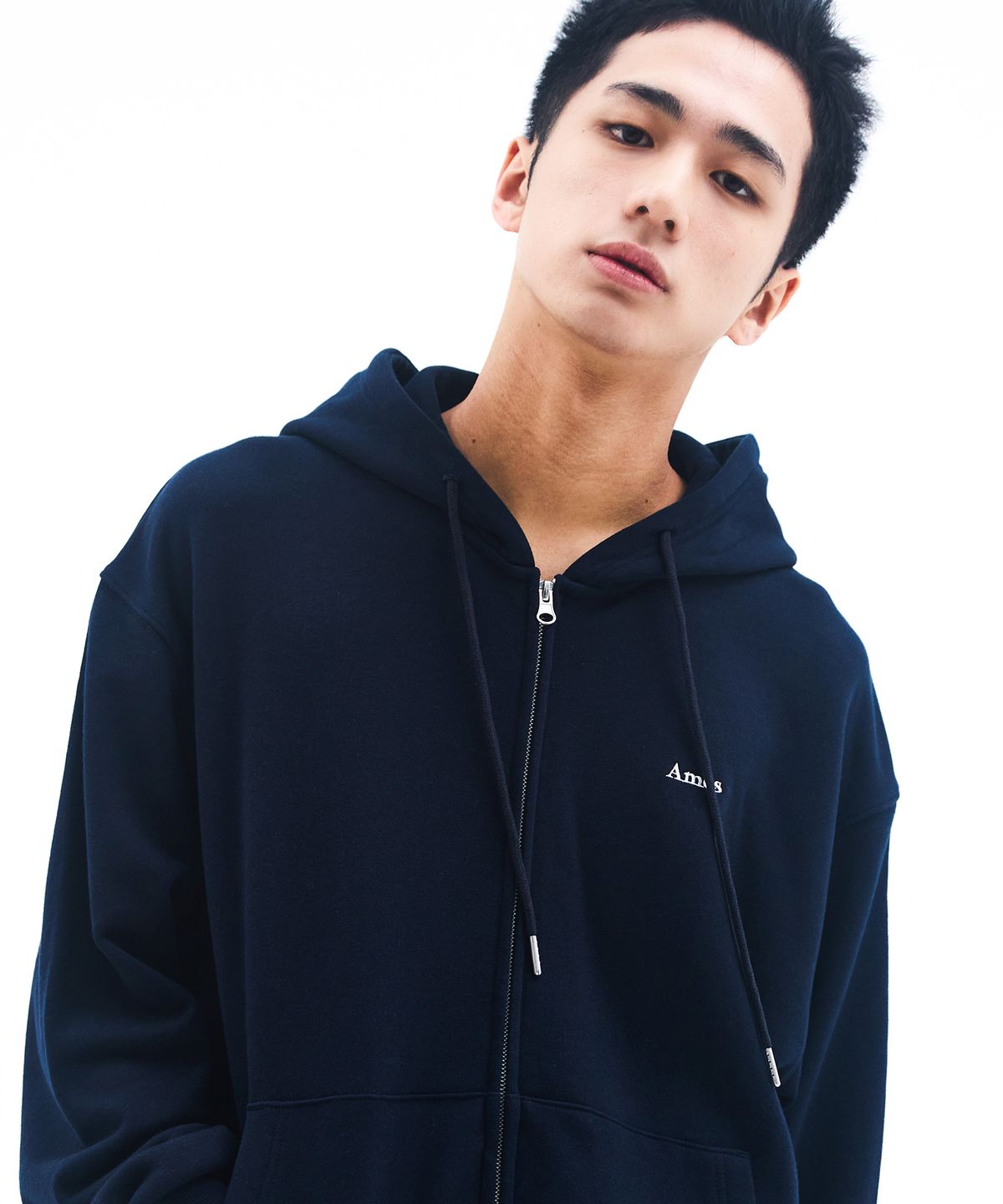 아메스 월드와이드(AMES-WORLDWIDE) BASIC SMALL LOGO HOODIE ZIP UP NAVY