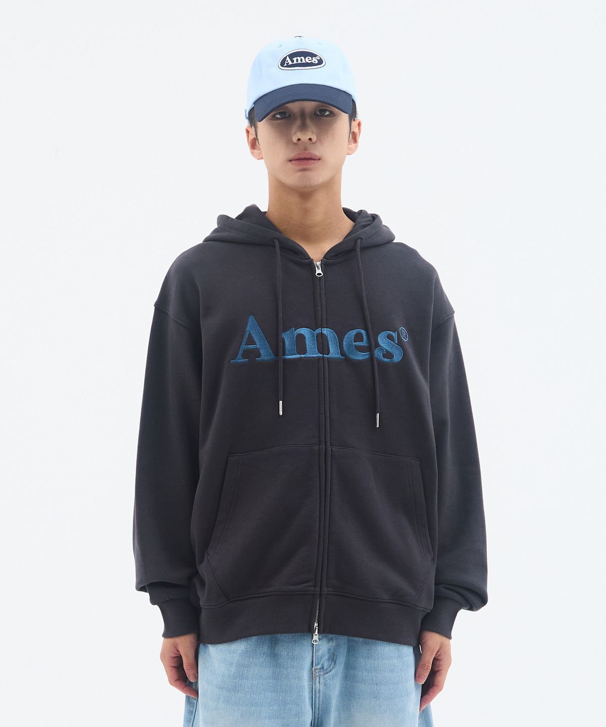 아메스 월드와이드(AMES-WORLDWIDE) BASIC LOGO HOODIE ZIP UP DEEP CHARCOAL