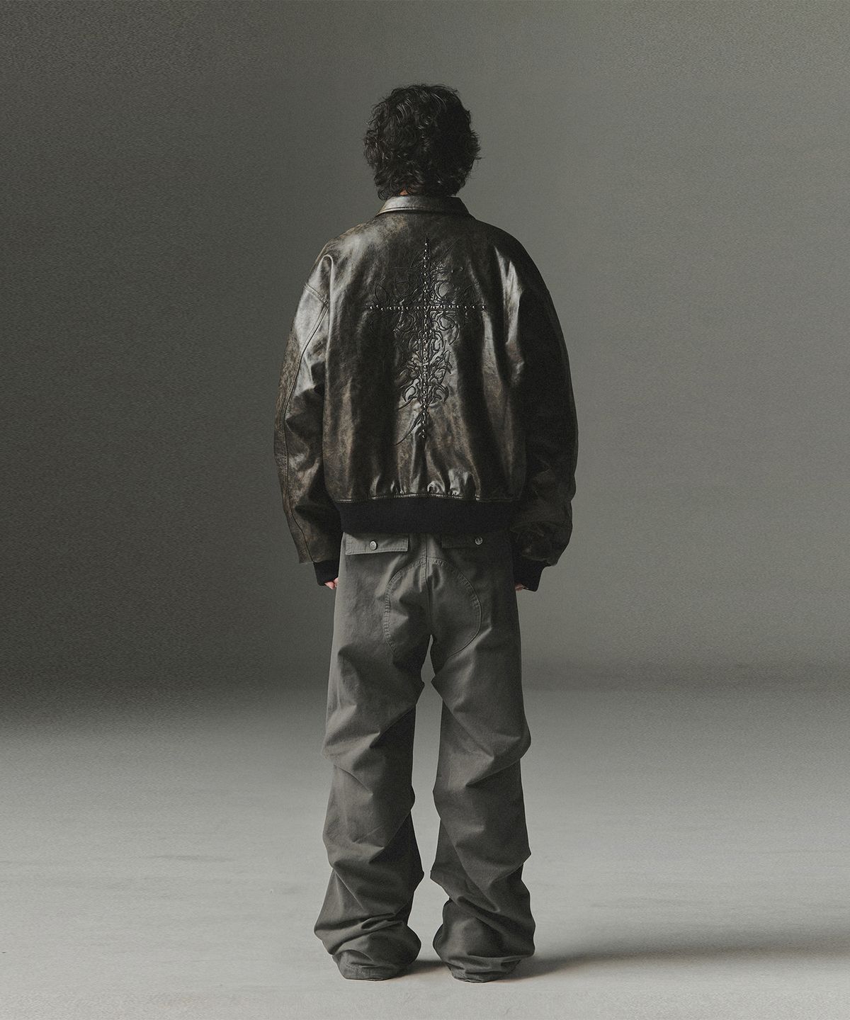 낫포너드(NOT4NERD) Stair Shirred Flare Fit Cotton Pants - Charcoal