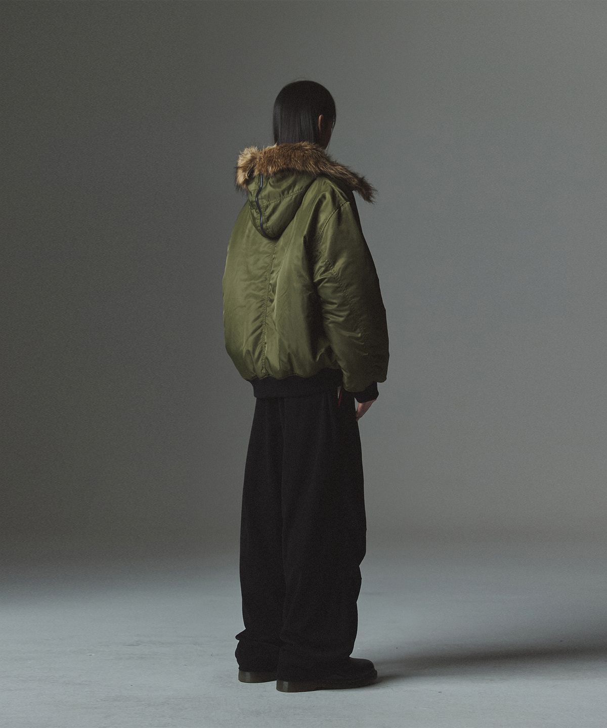 낫포너드(NOT4NERD) Striped Rib Parachute Corduroy Pants - Black