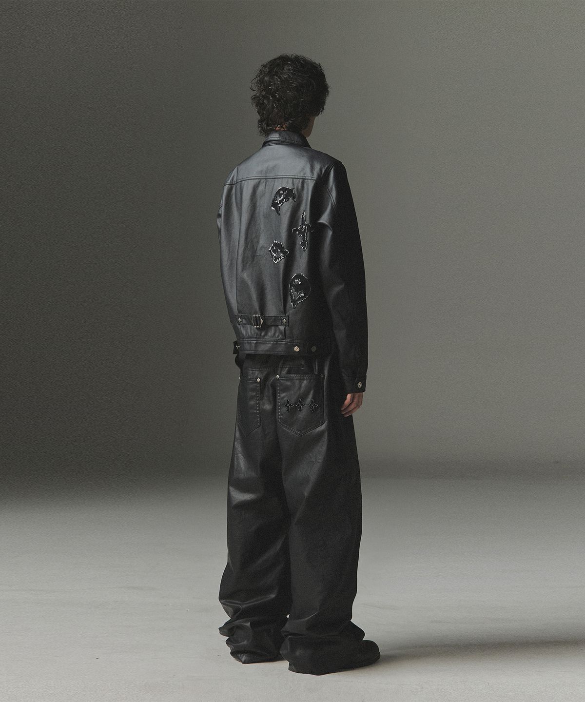 낫포너드(NOT4NERD) Coated Curved Pants - Black