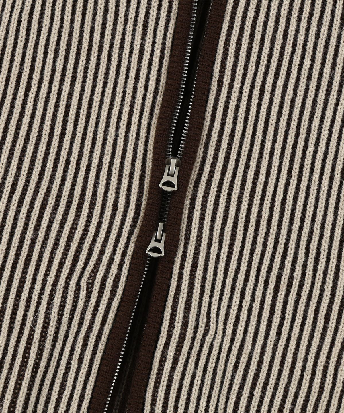 낫포너드(NOT4NERD) 444 Logo Two Tone Rib Knit Zip Up - Beige