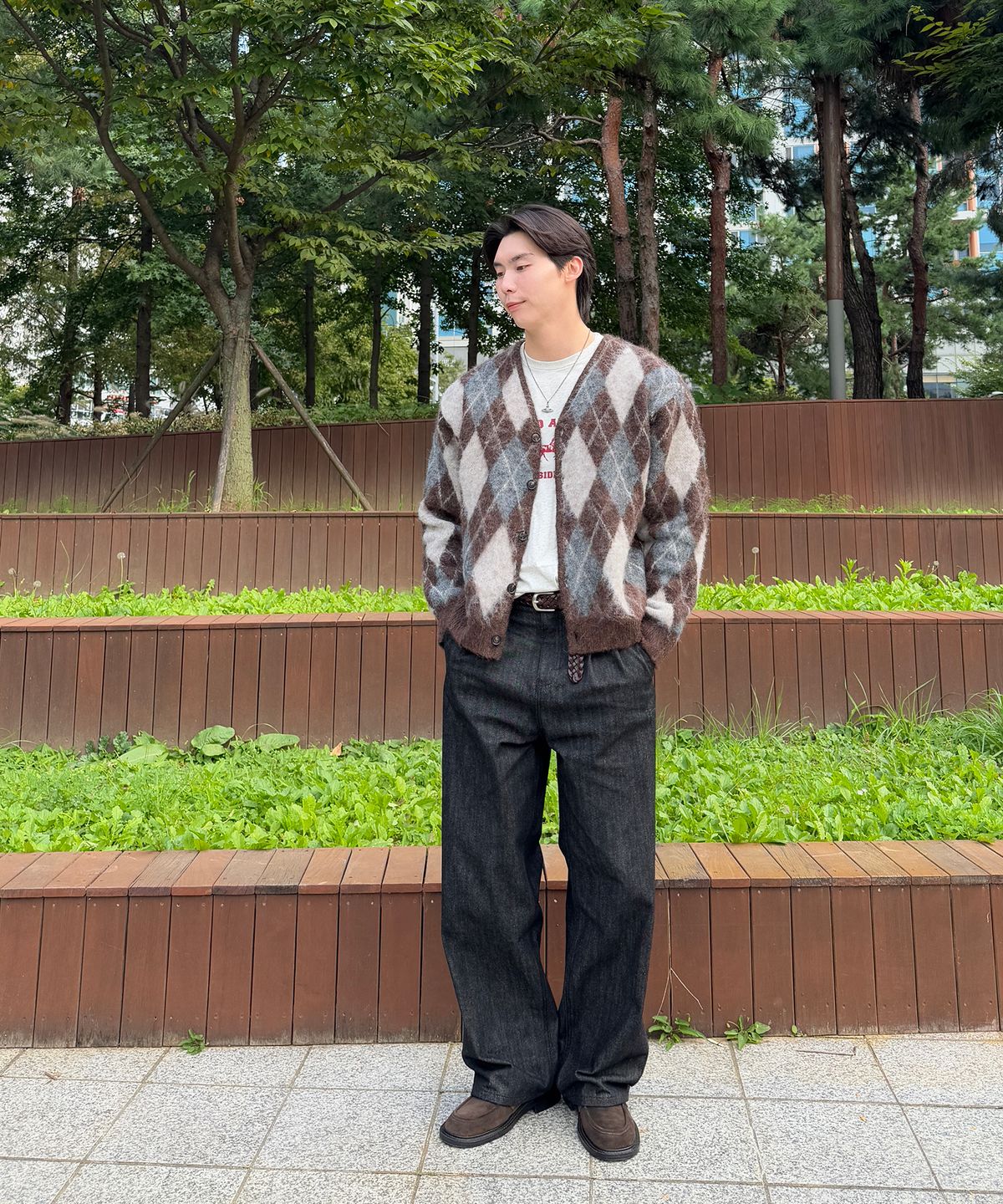 커즈넬로(CUZNELLO) 블랜드 아가일 가디건_브라운